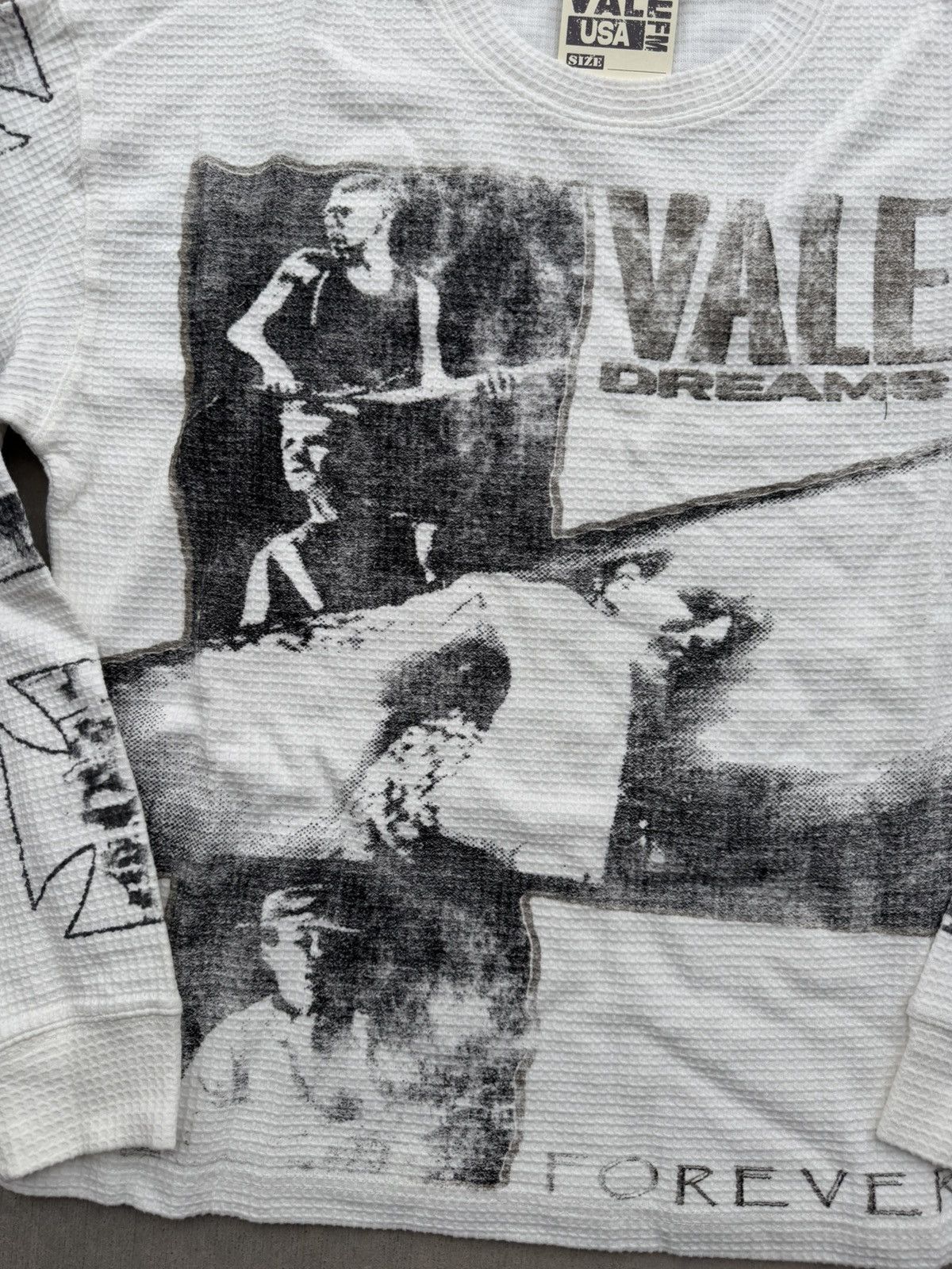 Vale Vale Forever Valley Slam Long-Sleeve Tee – White Large Size US L / EU 52-54 / 3 - 5 Thumbnail