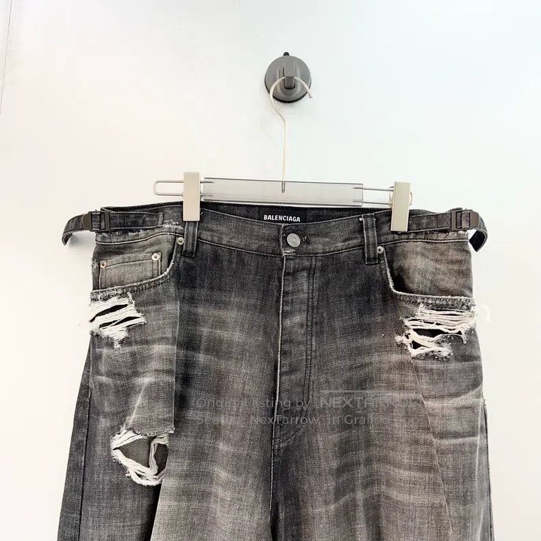 Balenciaga Balenciaga size M Distressed Denim Pants Size US 27 - 2 Thumbnail