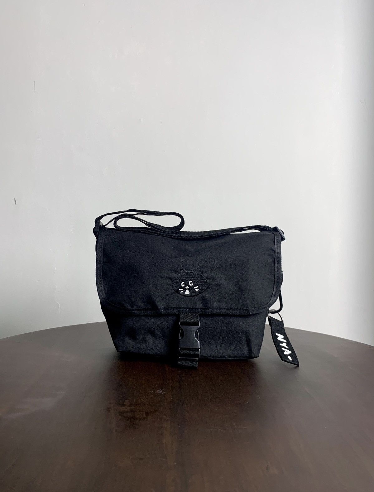 Issey Miyake × Ne-Net Cat Logo Small Sling Bag Size ONE SIZE - 1 Thumbnail