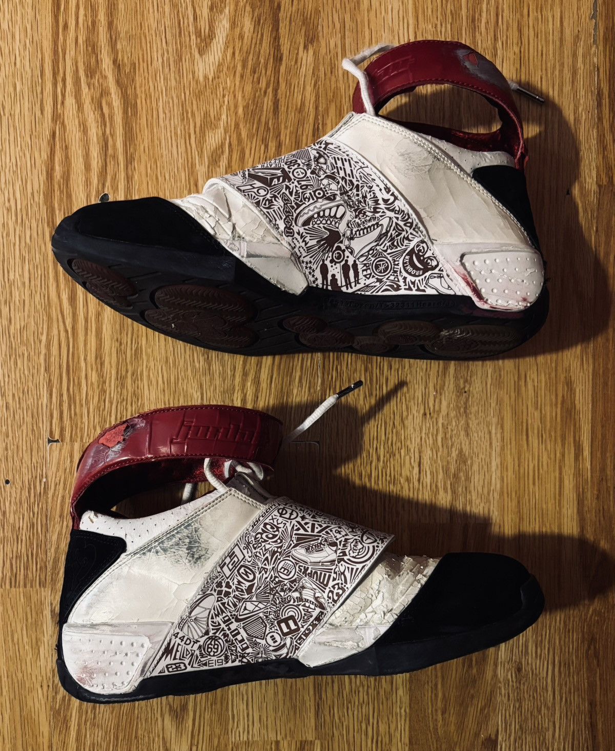 Jordan Brand Air Jordan 20 Varsity Red, SIZE 10.5, Pre-Owned, RARE Size US 10.5 / EU 43-44 - 2 Thumbnail