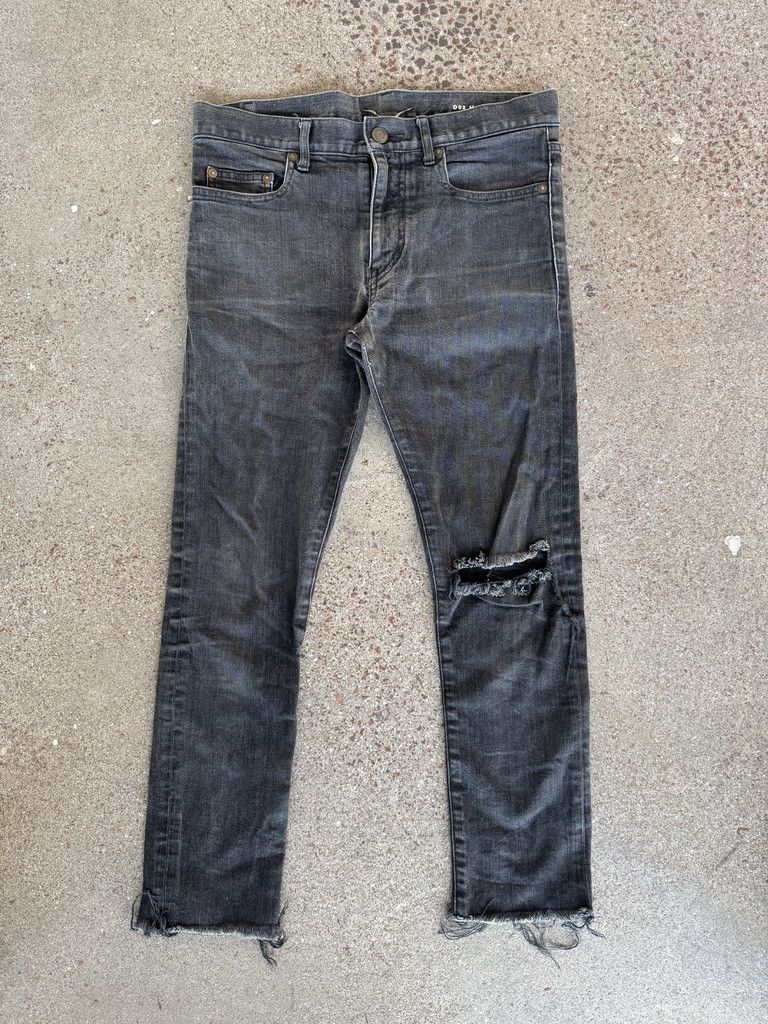 Saint Laurent Paris D02 distressed jeans Size US 32 / EU 48 - 1 Thumbnail