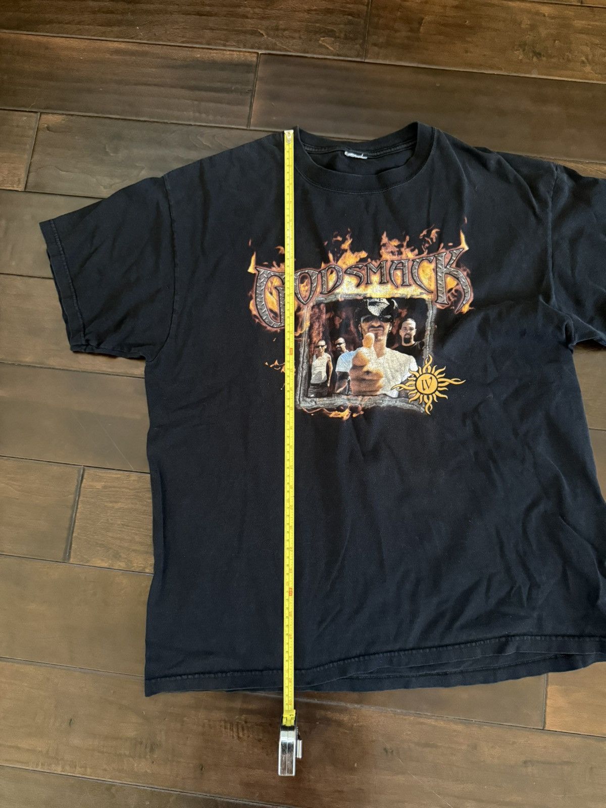 Vintage Vintage Godsmack Tour Tee Size US XL / EU 56 / 4 - 6 Thumbnail