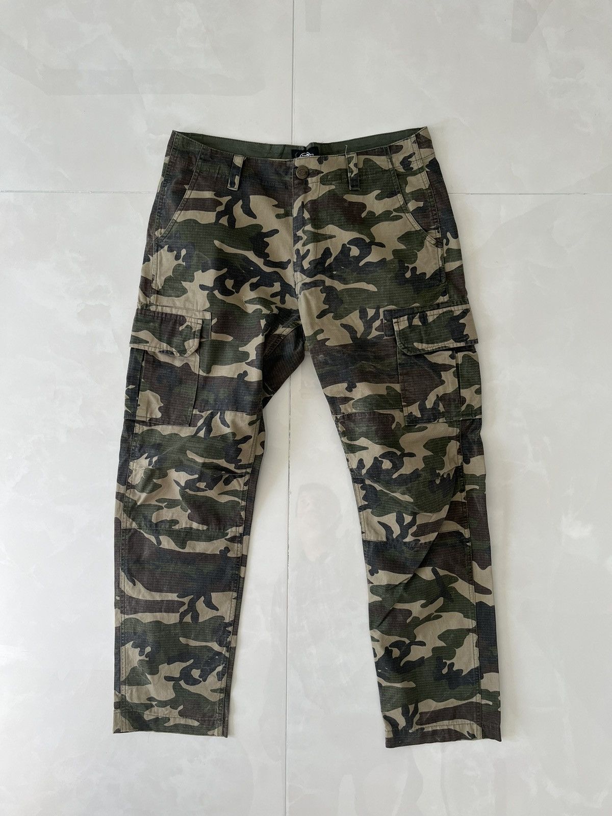 Dickies Dickies camo cargo pants Size US 34 / EU 50 - 1 Thumbnail