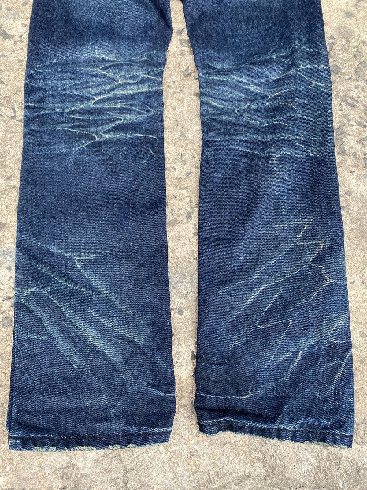 Japanese Brand Vintage Distressed 2426 Jeans Fedding Denim Size US 31 - 14 Thumbnail
