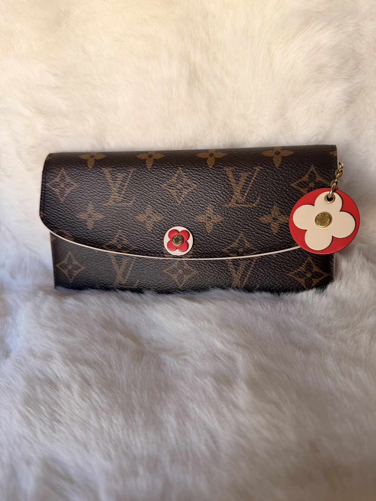 Louis Vuitton Louis Vuitton Bloom Flower Monogram Long Wallet LV Size ONE SIZE - 1 Thumbnail