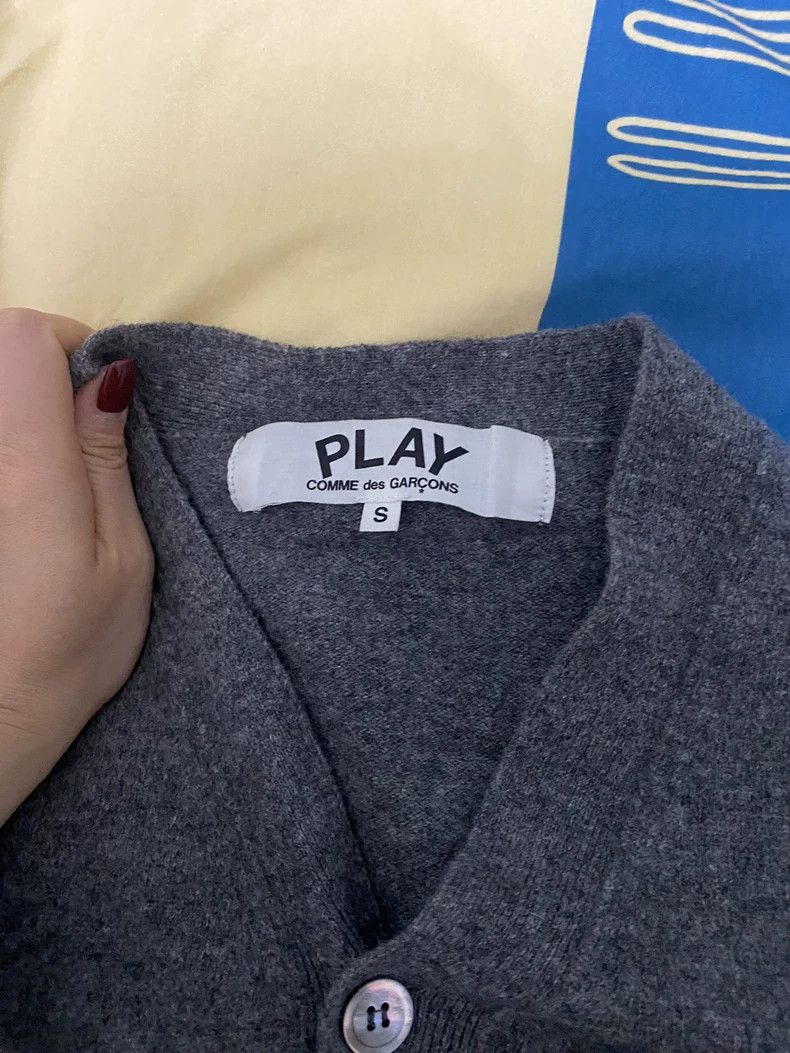 Comme des Garcons Comme Des Garcons V-Neck Cardigan Cardigan, Classic Double Size US S / EU 44-46 / 1 - 2 Thumbnail