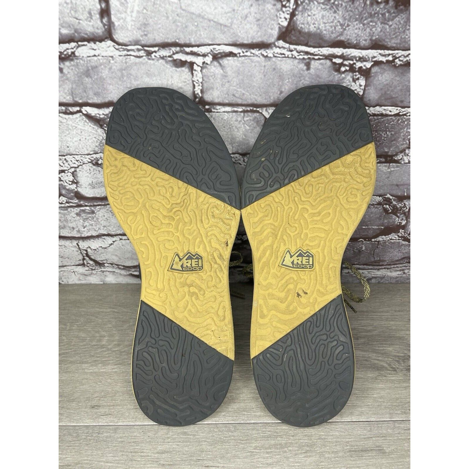 Rei REI Beyonder Yellow Gray Knit Fabric Outdoor Running Sneaker Size US 13 / EU 46 - 15 Thumbnail