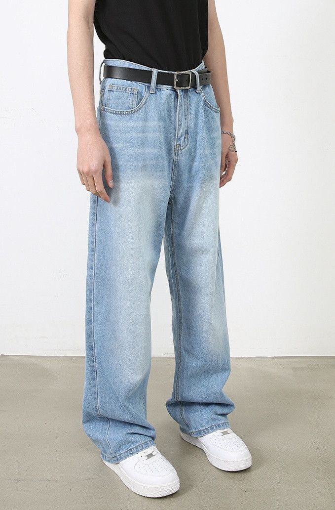 Designer × Japanese Brand Washed light blue mid-rise jeans Size US 32 / EU 48 - 3 Thumbnail