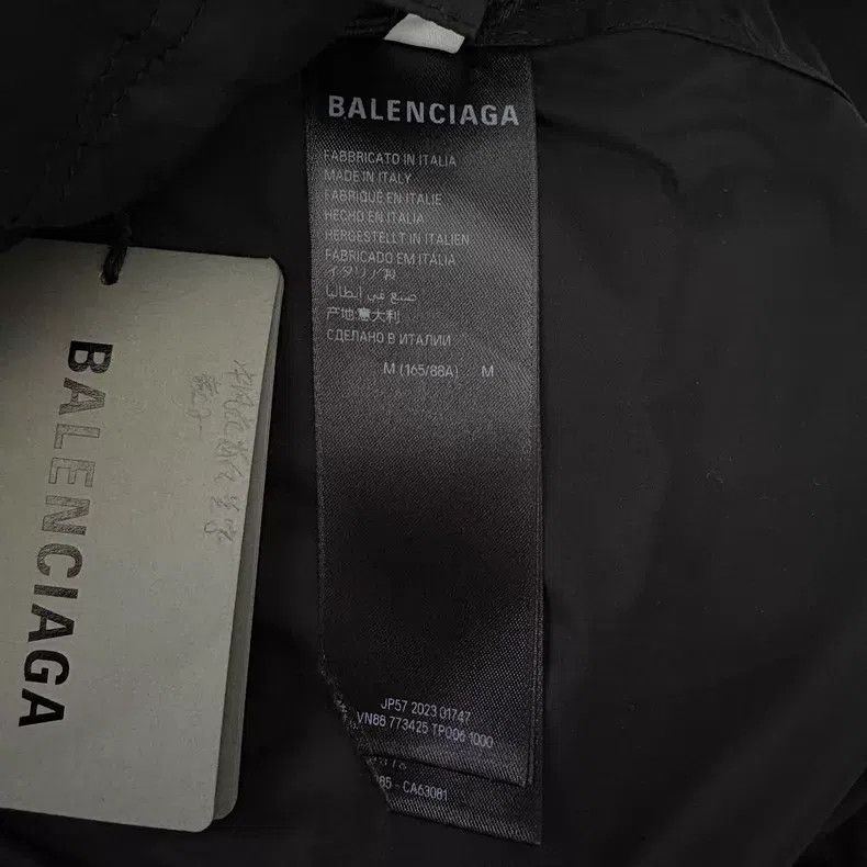 Balenciaga Balenciaga Logo Printed Surfing Coach Windbreaker Jacket Size US M / EU 48-50 / 2 - 4 Thumbnail