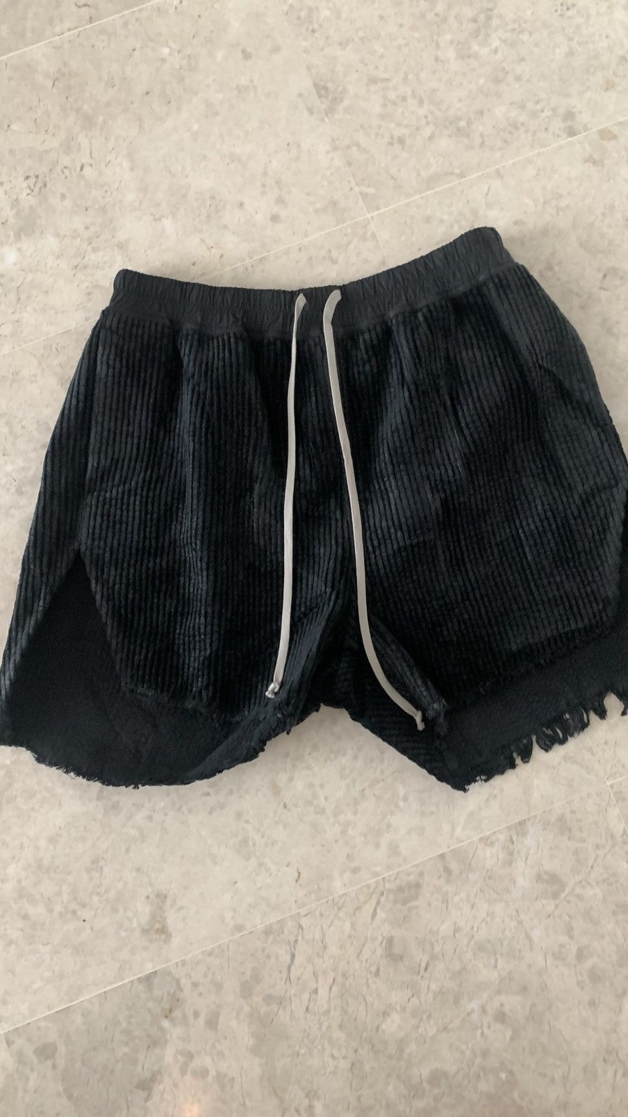 Rick Owens Rick owens porterville 2024 distressed corduroy shorts Size US 34 / EU 50 - 4 Thumbnail