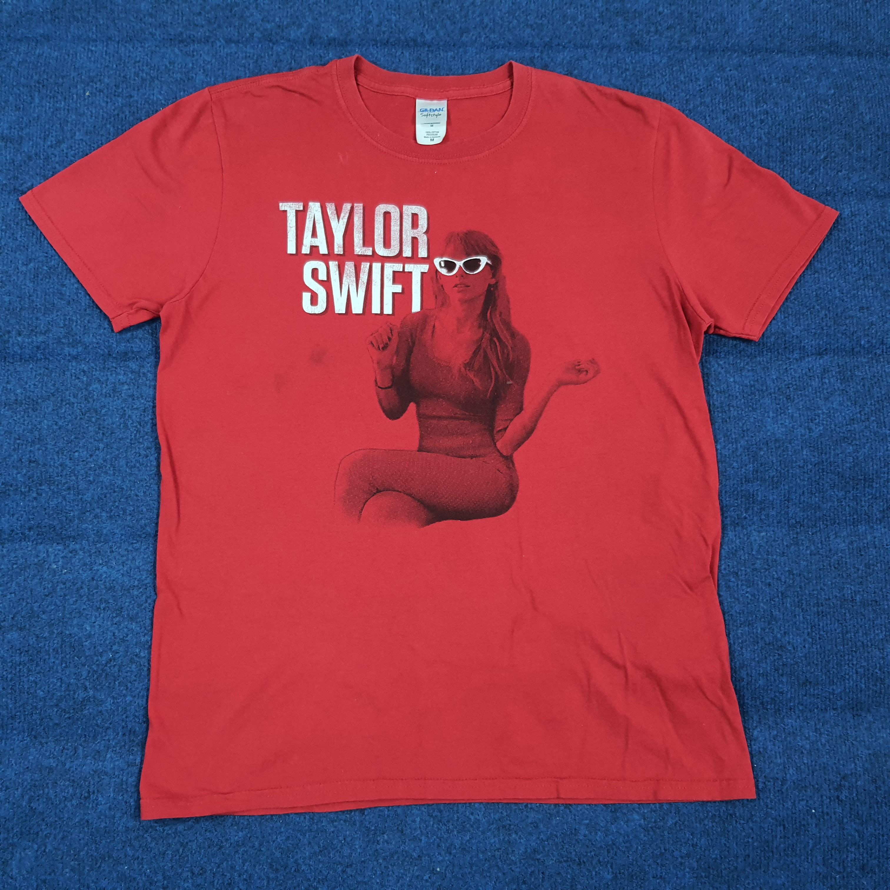Band Tees Vintage Taylor Swift Graphic Tees C299N78 Size US M / EU 48-50 / 2 - 1 Thumbnail