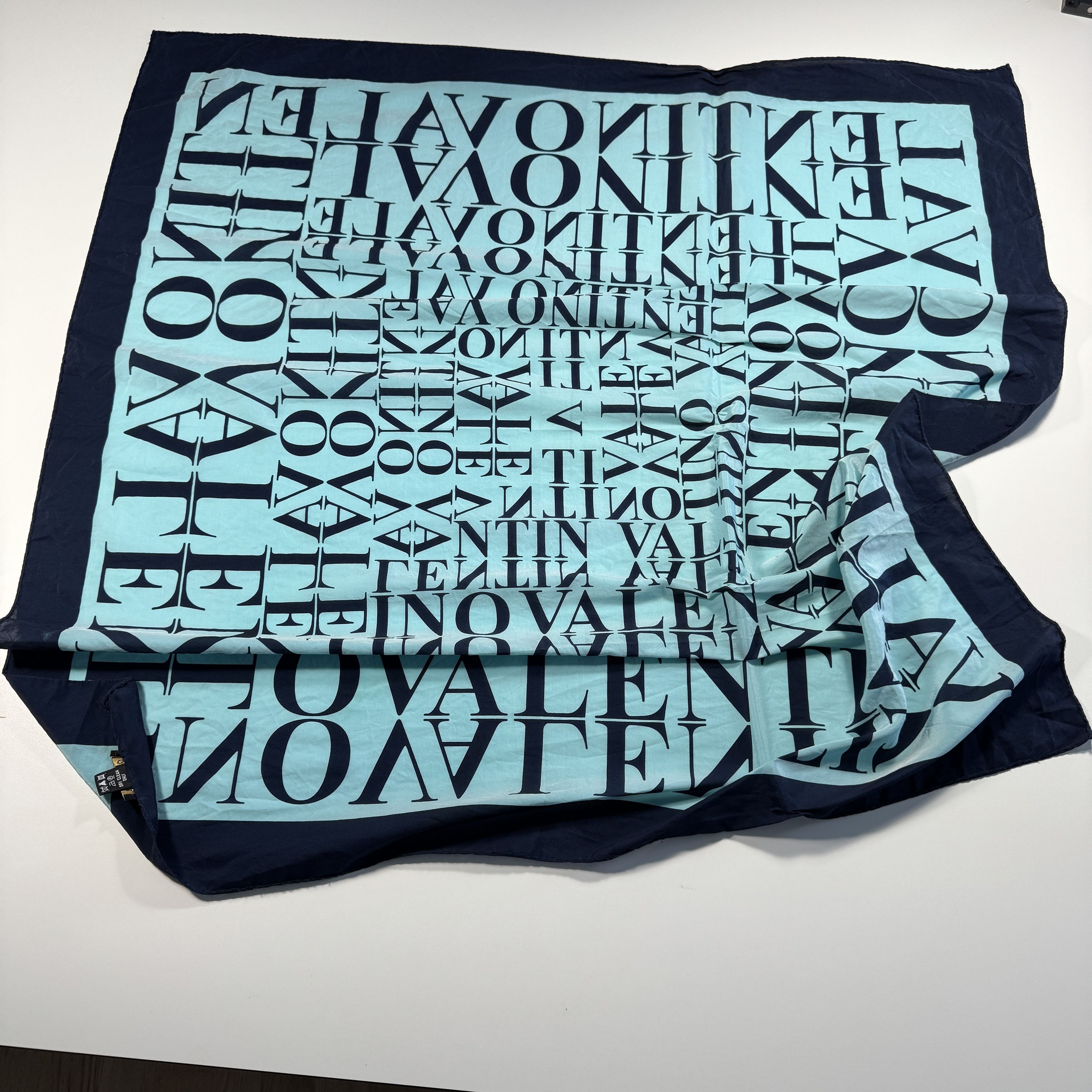 Valentino Valentino Silk Scarf Size ONE SIZE - 3 Thumbnail
