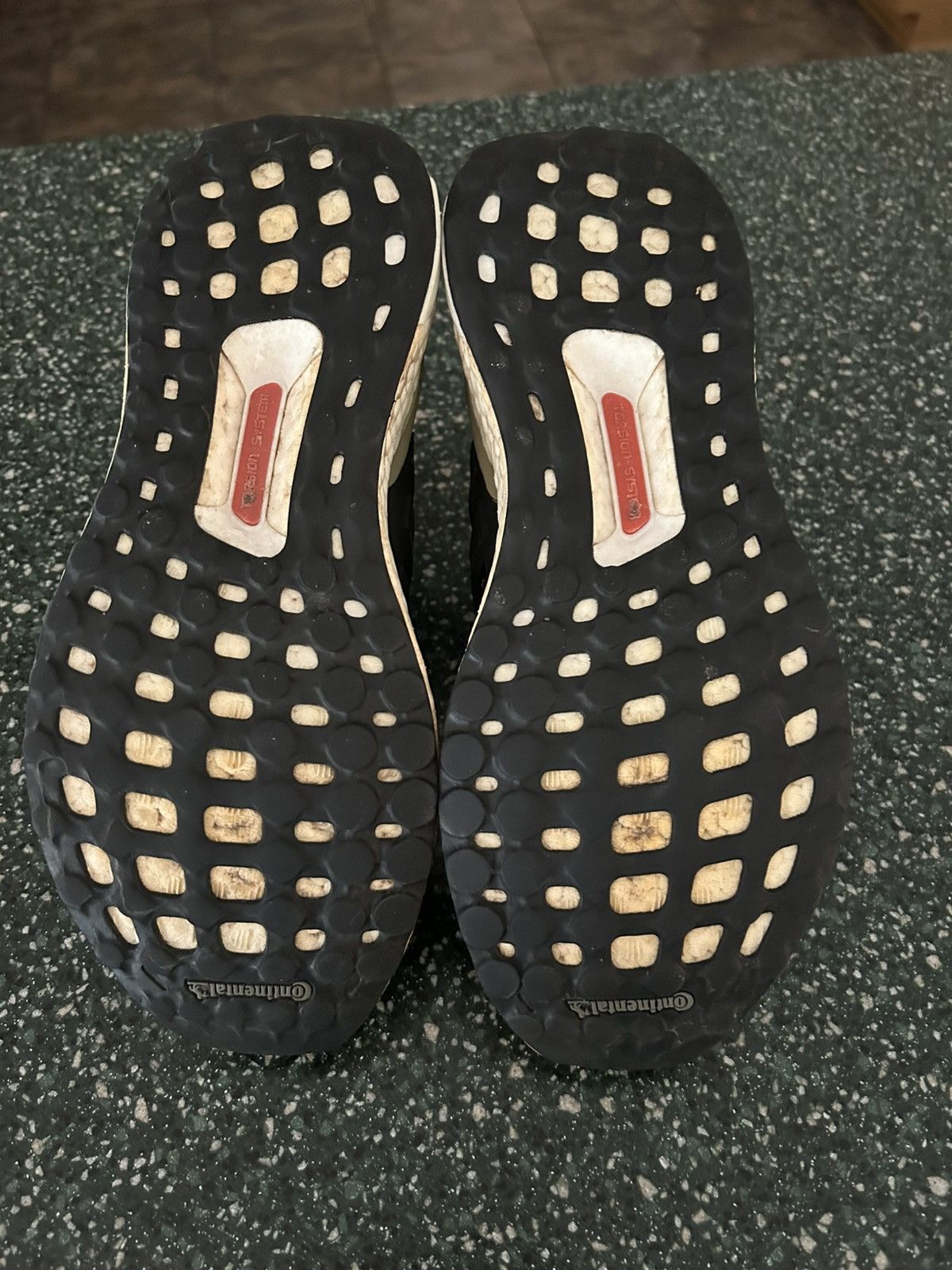 Adidas Adidas Ultraboost Size US 7 / EU 40 - 7 Thumbnail