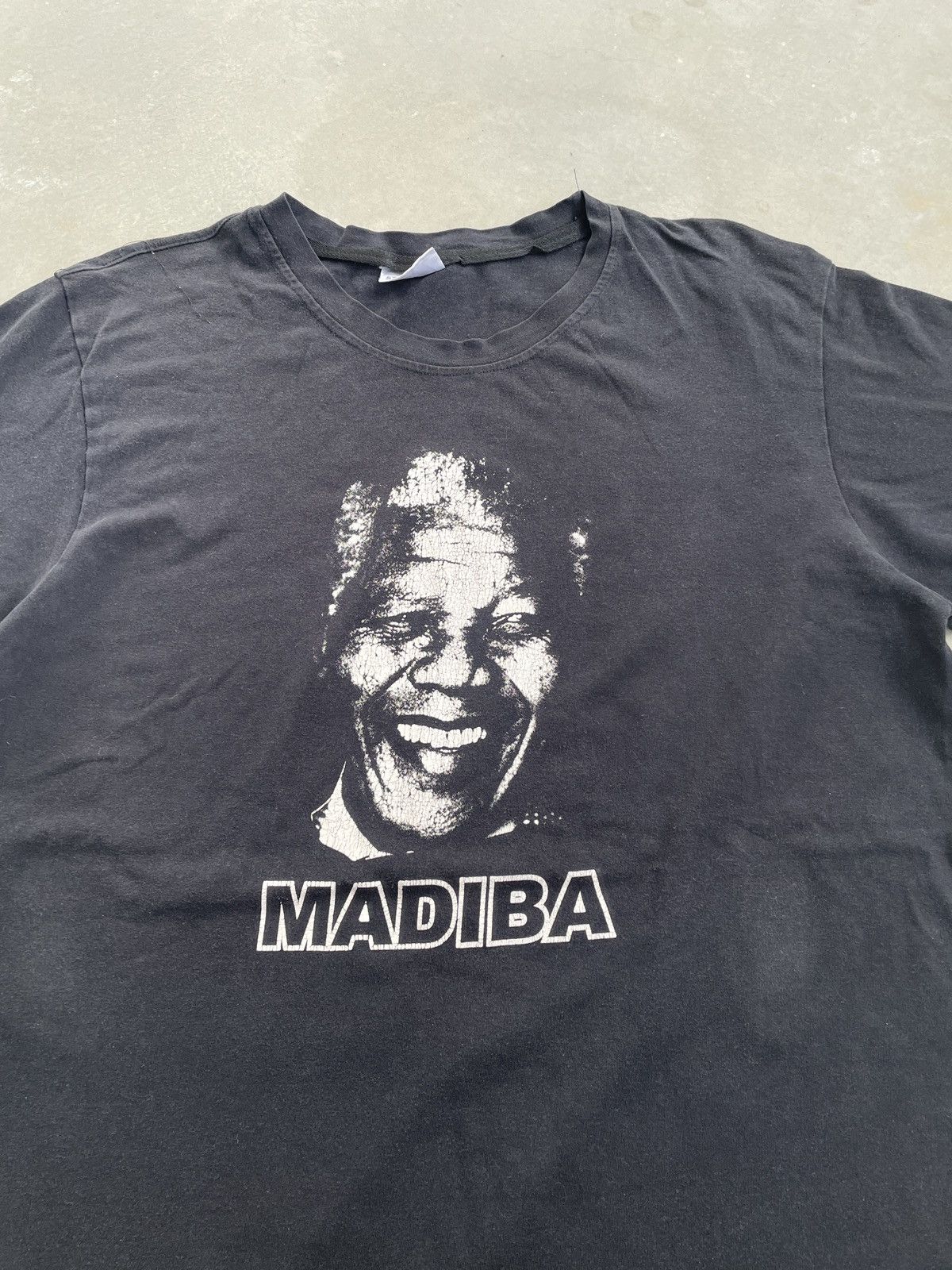 Vintage MADIBA NELSON MANDELA MOVIE TEE Size US M / EU 48-50 / 2 - 2 Thumbnail