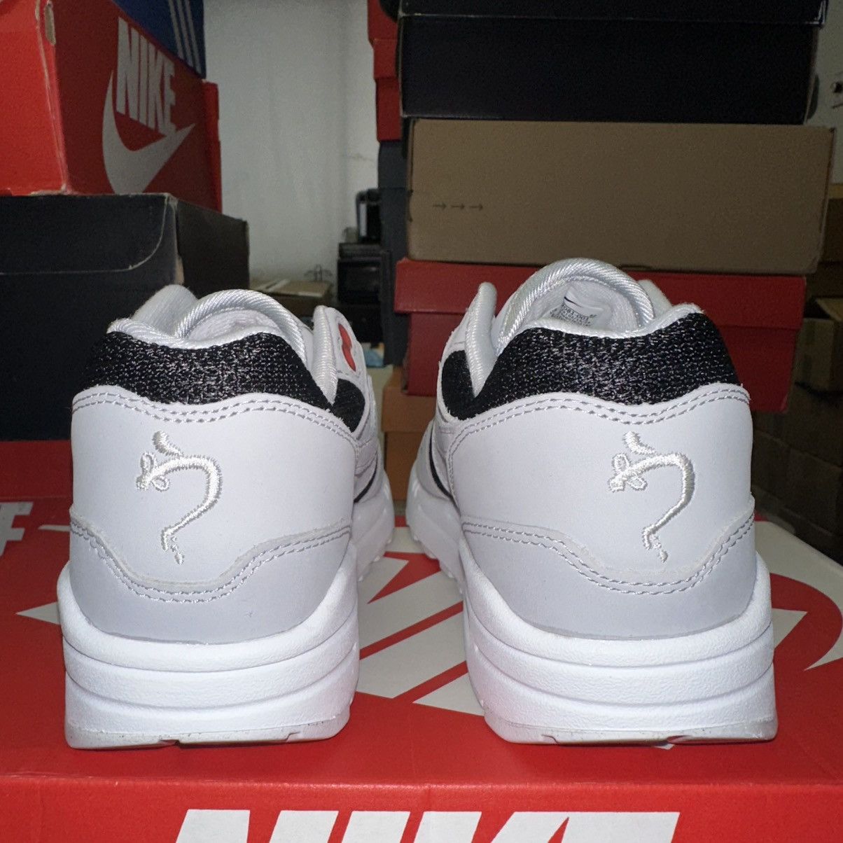Nike Size 6 - Nike Air Max 1 PRM Urawa Pure Platinum FD9081-001 Size US 6 / EU 39 - 4 Thumbnail