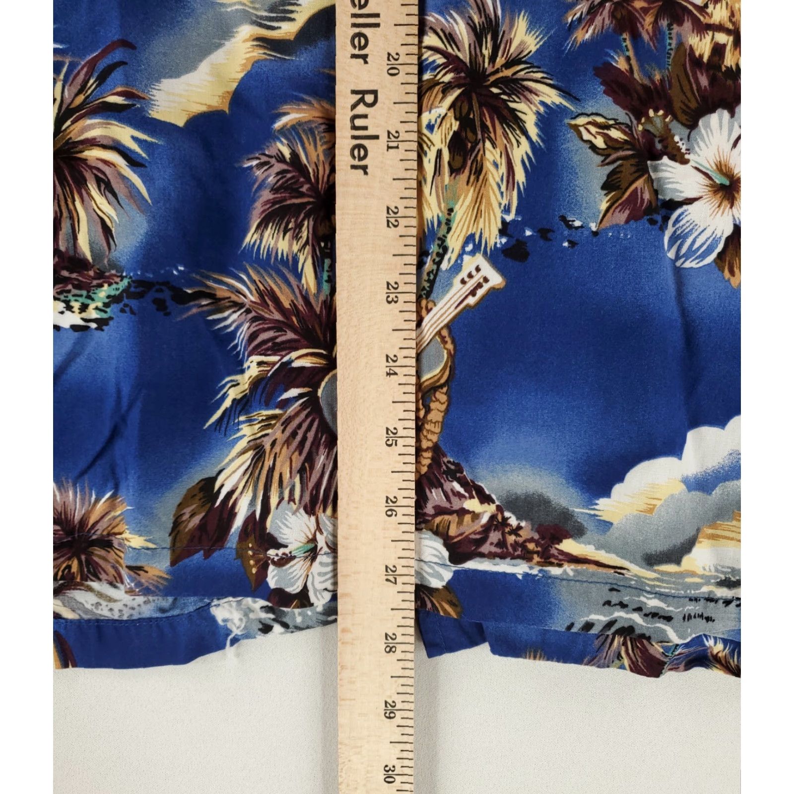 Hilo Hattie Hilo Hattie Shirt Hawaiian 100% Rayon Blue Palm Trees Islands Mens XXL Short Sleeve Button-Up Men Blue Hawaiian 2XL Size US XXL / EU 58 / 5 - 7 Thumbnail