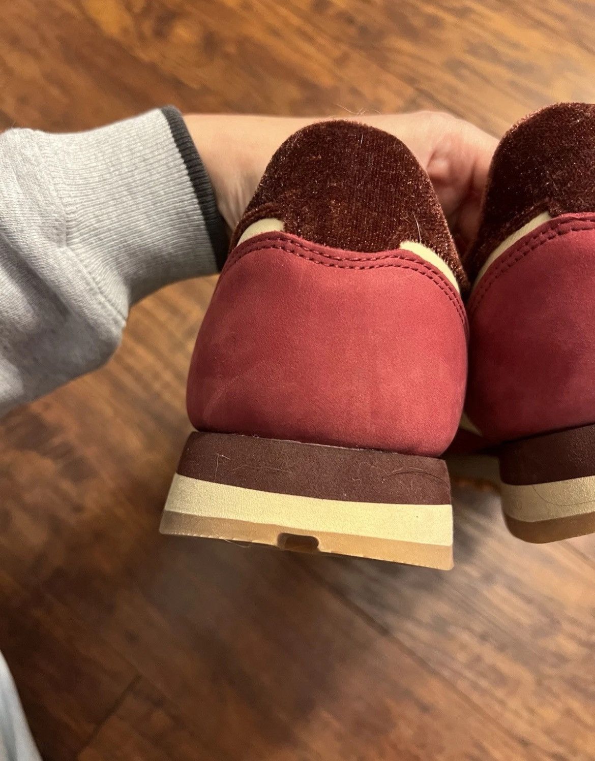 Reebok Size 13 - Reebok Classic Leather Valentine's Day Size US 13 / EU 46 - 8 Thumbnail