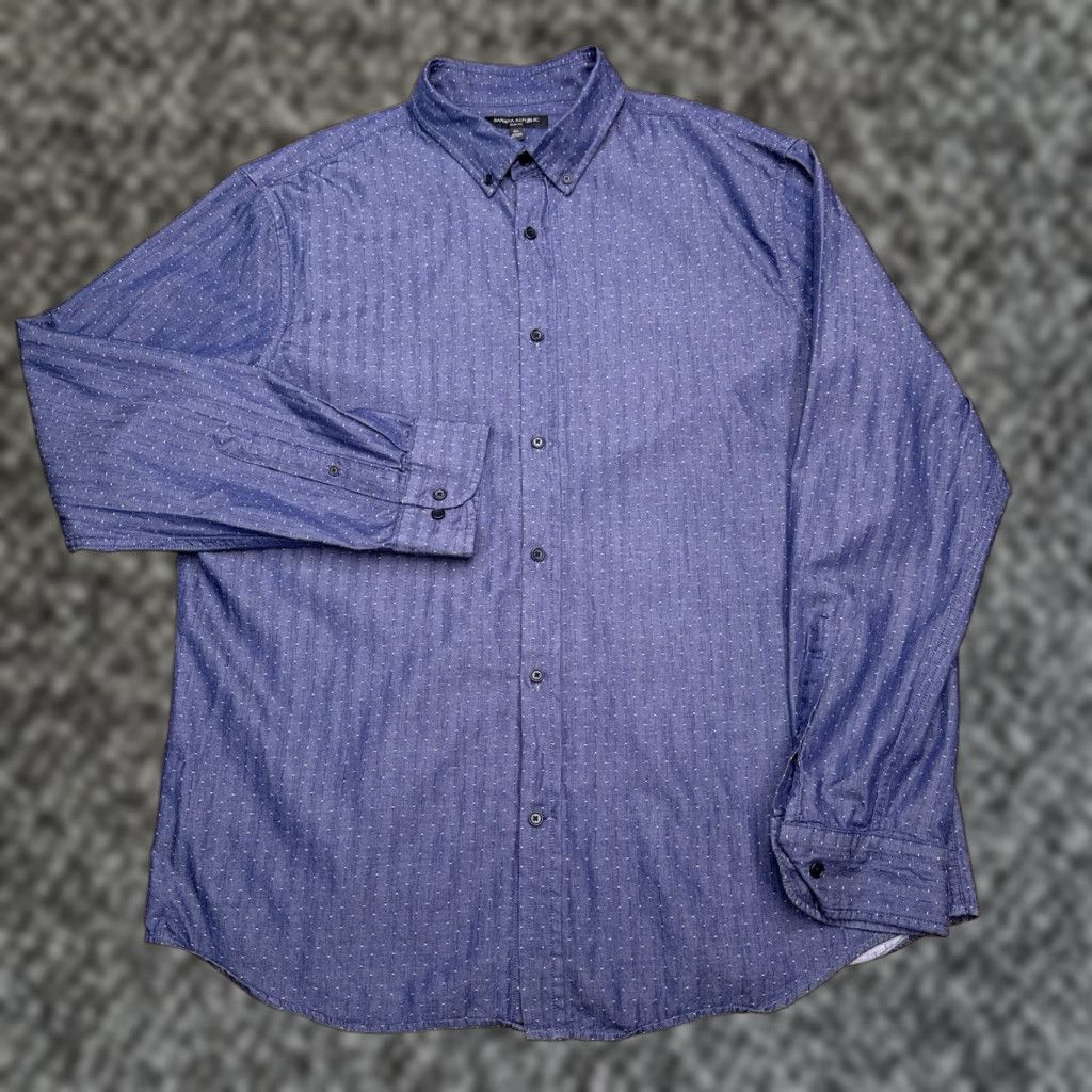 Banana Republic Banana Republic Slim Fit Shirt Mens XL Blue Chambray Button-Up Size US XL / EU 56 / 4 - 1 Thumbnail