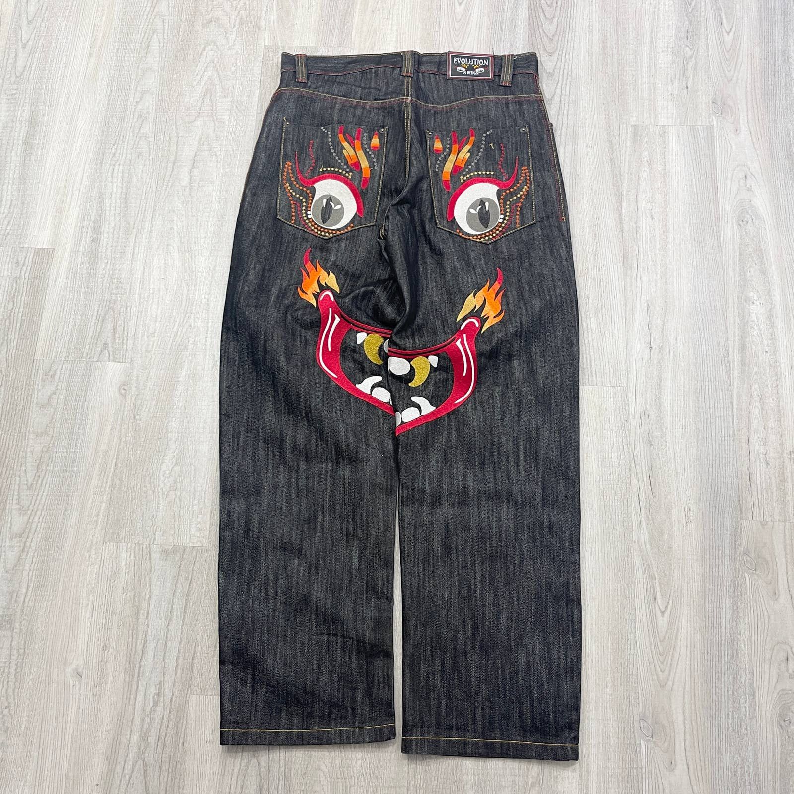 Vintage VINTAGE Evolution in Design Dragon Embroidered Baggy Jeans ...