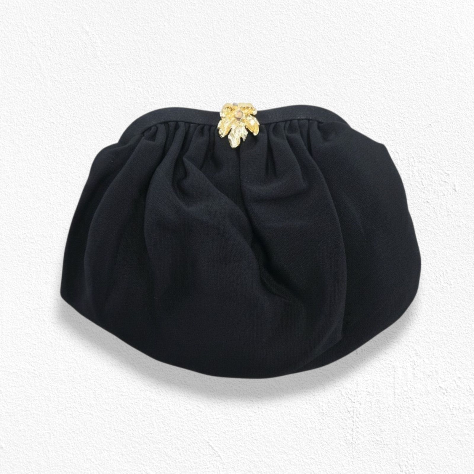 Vintage Vintage 1950s Black Evening Clutch Gold Leaf Clasp Size ONE SIZE - 1 Thumbnail