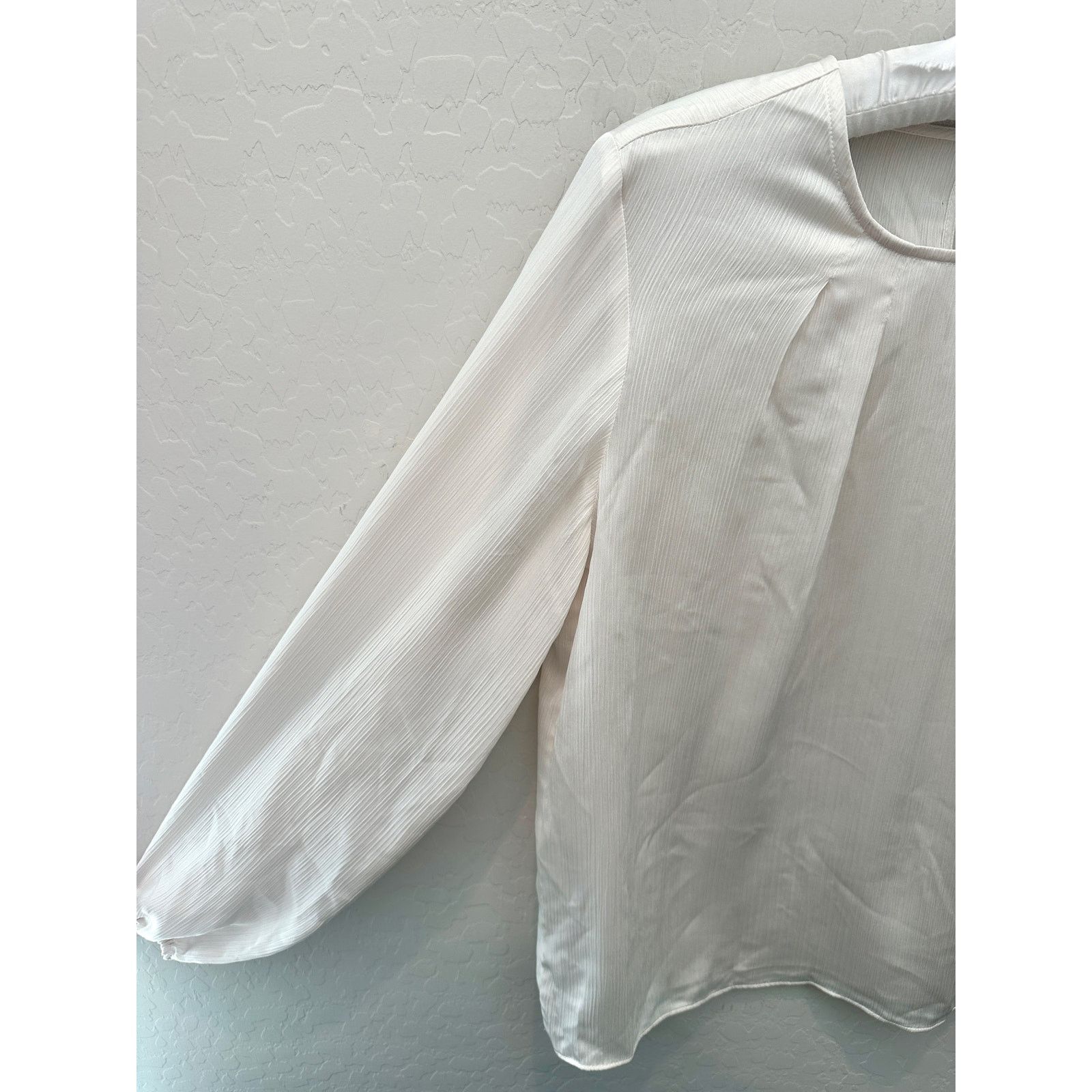 Express EXPRESS | Ivory Cream Silky Semi Sheer Long Sleeve Blouse Size M / US 6-8 / IT 42-44 - 3 Thumbnail