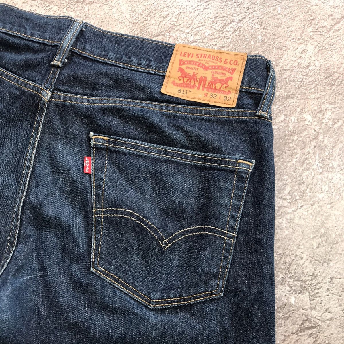 Vintage Vintage Levis Y2K Relaxed Denim Shorts Streetwear Logo 32 Size US 32 / EU 48 - 4 Thumbnail