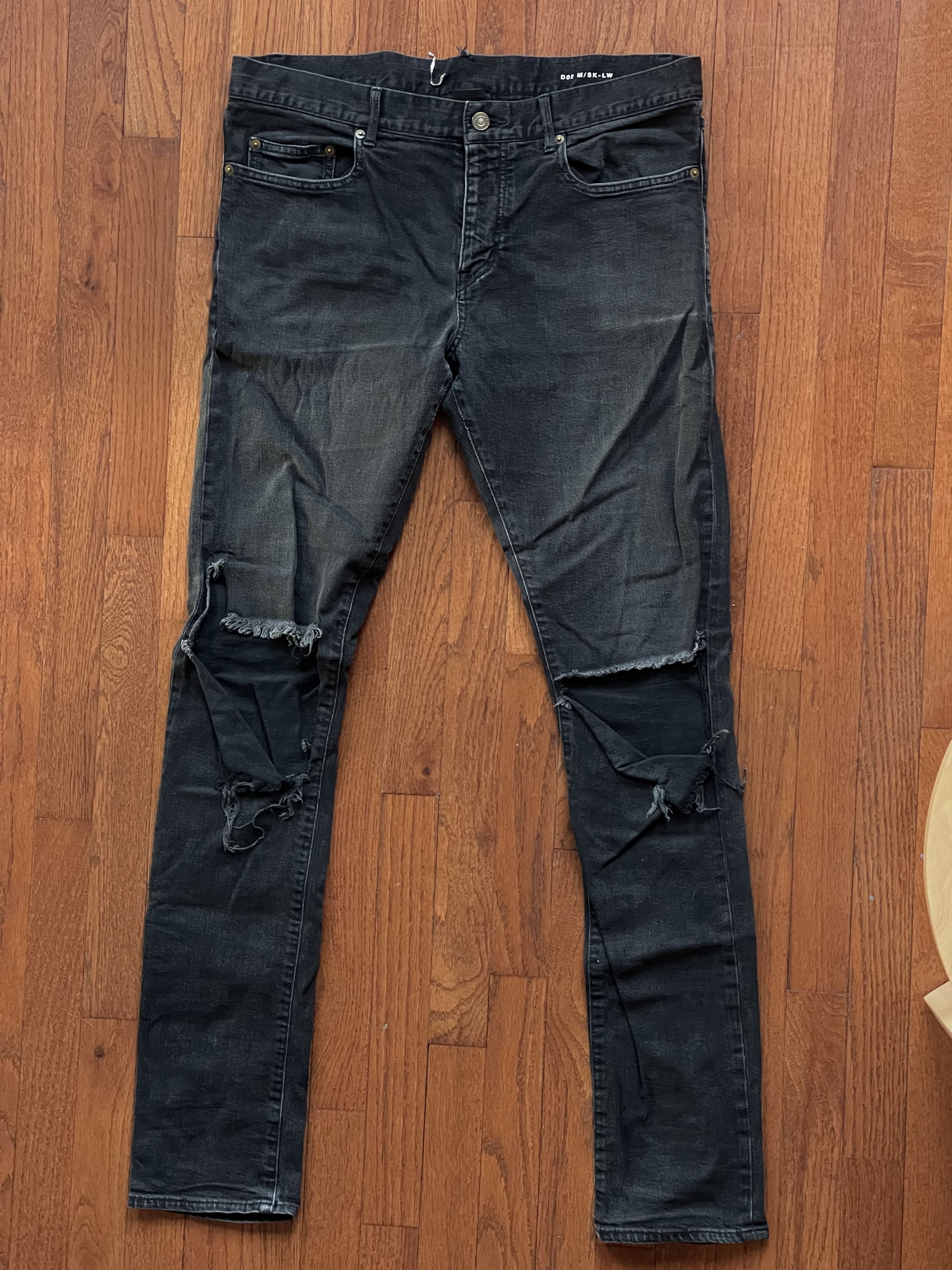 Saint Laurent Paris D02 Saint Laurent denim pants with blown out knees Size US 33 - 1 Thumbnail