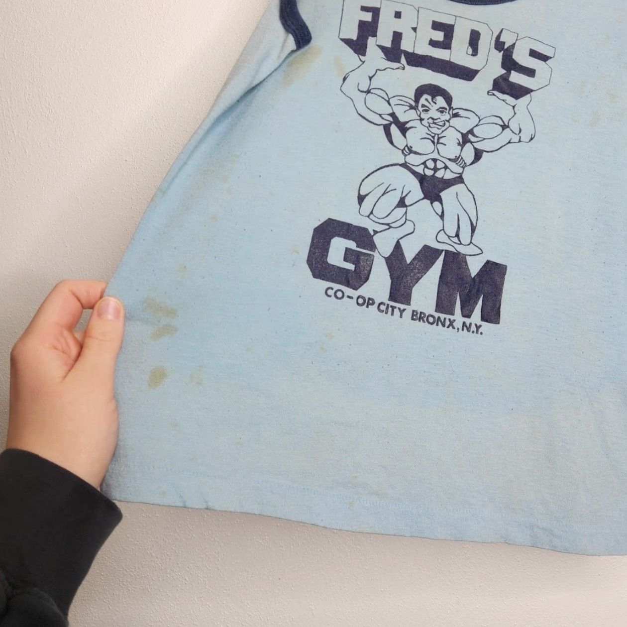 CO VINTAGE Freds Gym Tank Top Co Op City Bronx NY Bodybuilding Workout Shirt Unisex Adults S Blue 60s 70s Size US S / EU 44-46 / 1 - 4 Thumbnail