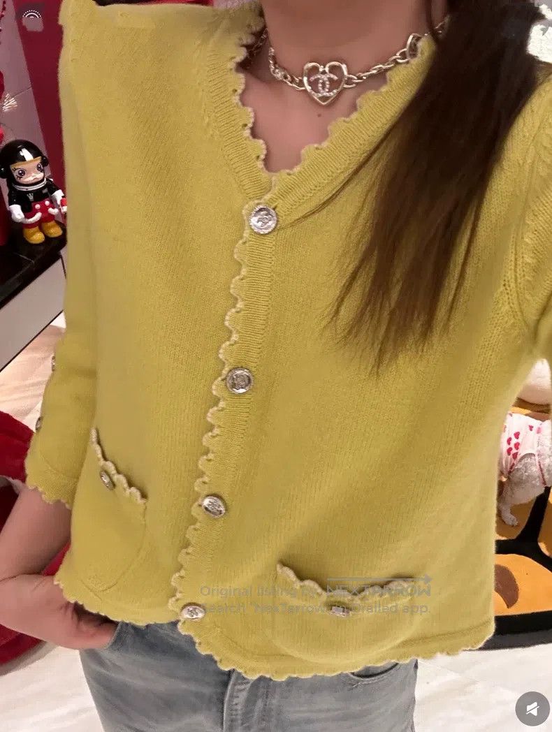 Chanel Chanel 25c wavy yellow cashmere knitted cardigan coat Size XS / US 0-2 / IT 36-38 - 7 Thumbnail
