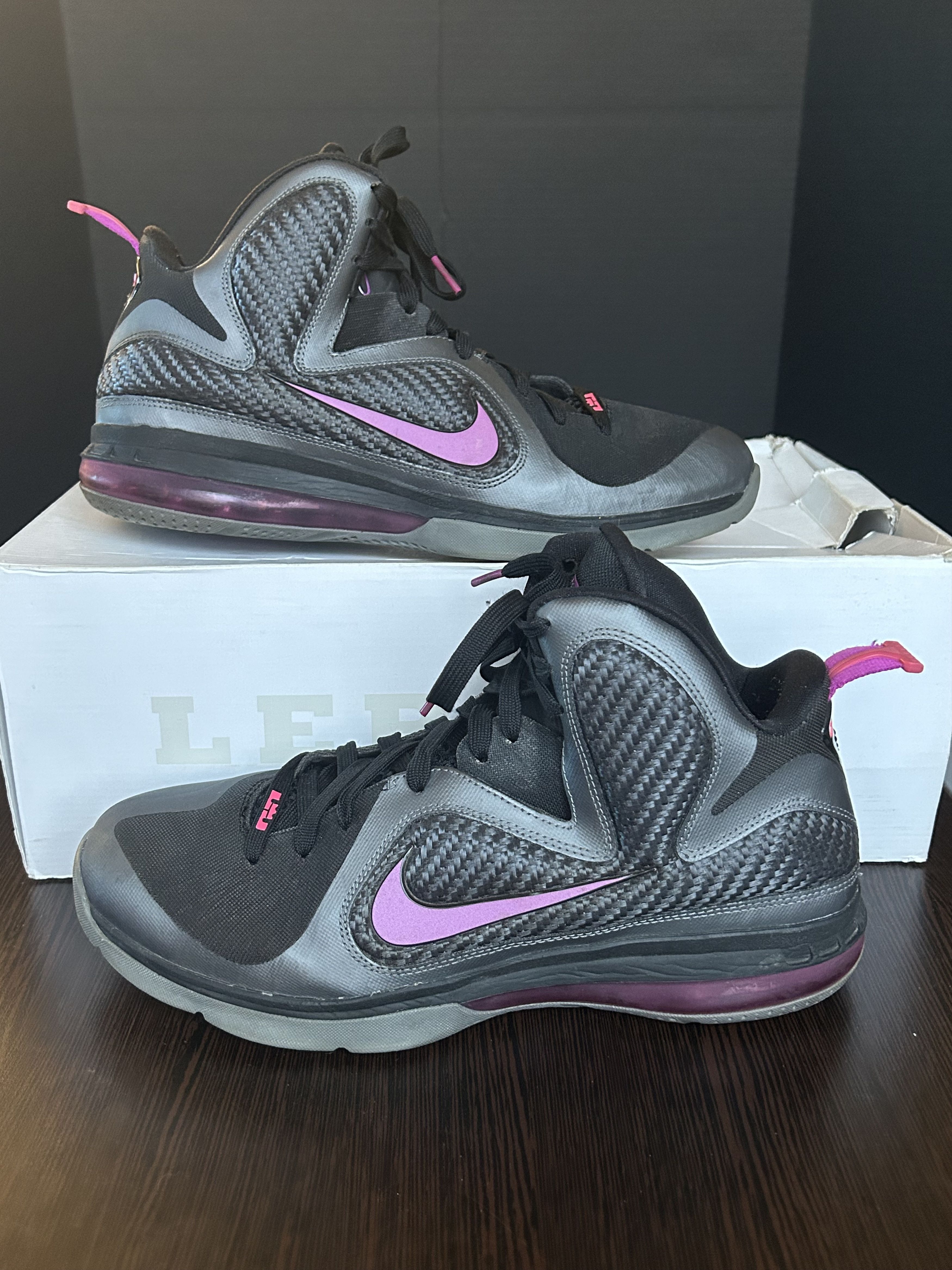 Nike Size 11 - Nike Lebron 9 Miami Night 469764-002 NEXT DAY SHIP Size US 11 / EU 44 - 1 Thumbnail