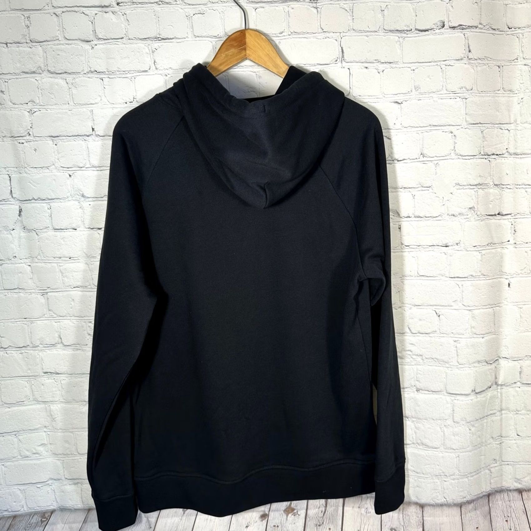 TaylorMade TaylorMade Mens Golf Hoodie Black Sleeve Logo Pullover Sweatshirt Medium Size US M / EU 48-50 / 2 - 7 Thumbnail