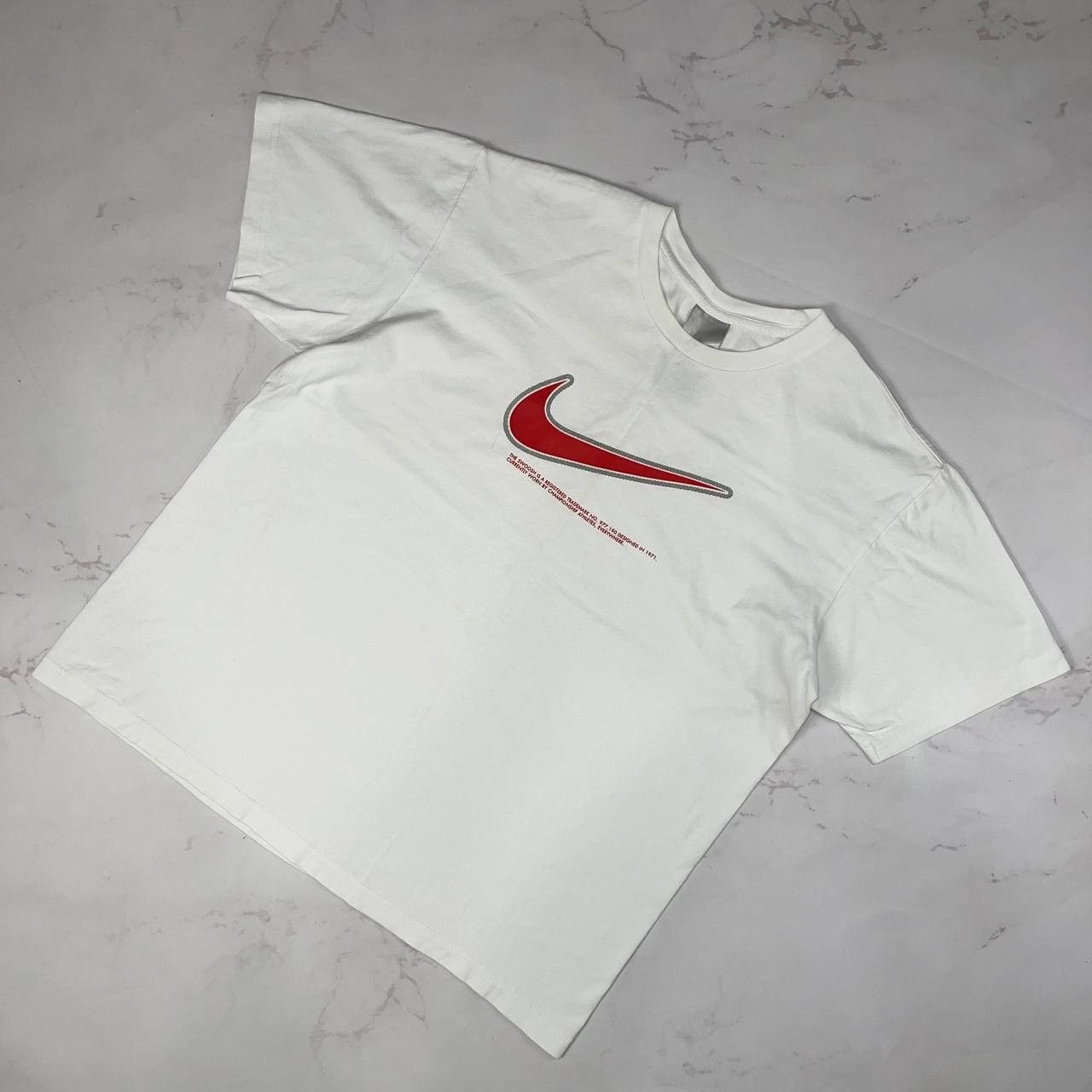 Nike Nike vintage big red swoosh white tee shirt size L Size US L / EU 52-54 / 3 - 2 Thumbnail