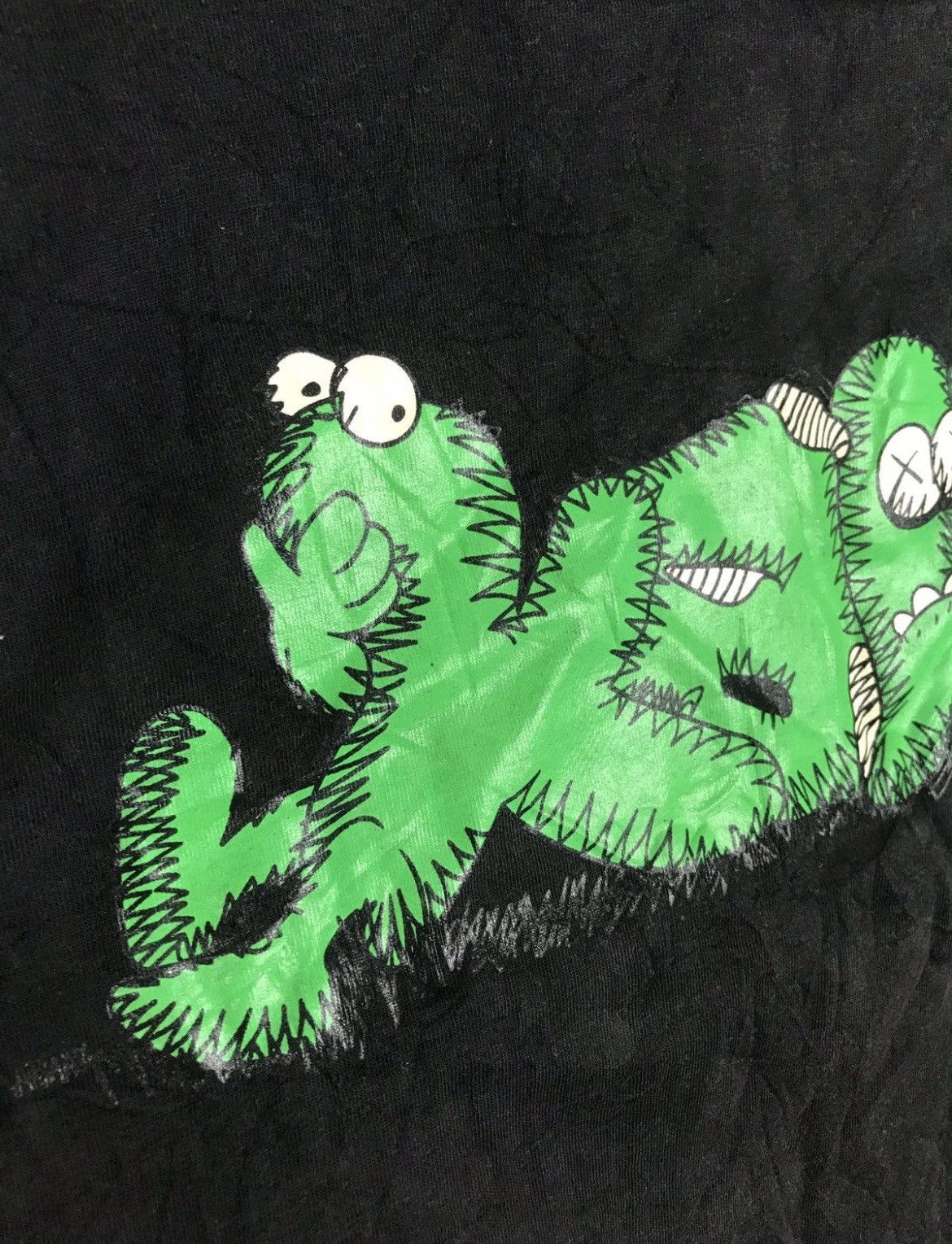 Comme des Garcons × Kaws KAWS x COMME des GARÇONS “Monster Worm” | OG Vintage Grail Size US M / EU 48-50 / 2 - 9 Thumbnail