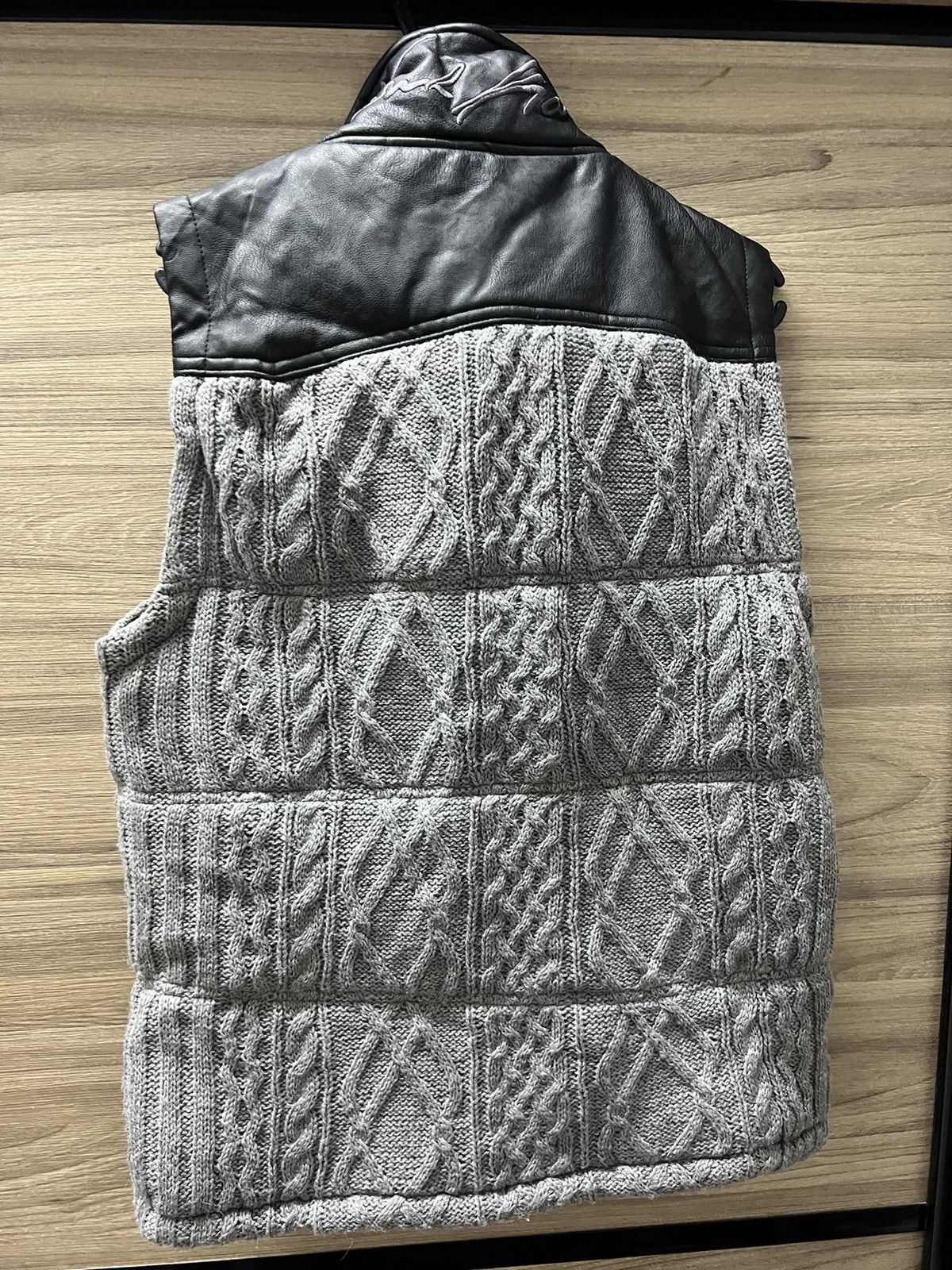 Karl Kani Brooklyn karl kani king of black knit jacket sleeveless Size US S / EU 44-46 / 1 - 4 Thumbnail