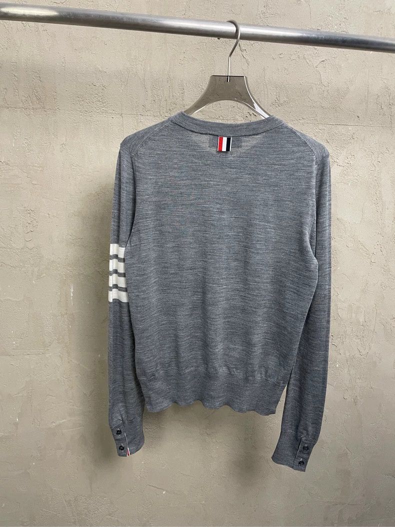 Thom Browne Thom browne Gray four-striped wool round-neck sweater 2504- Size US XXS / EU 40 - 2 Thumbnail