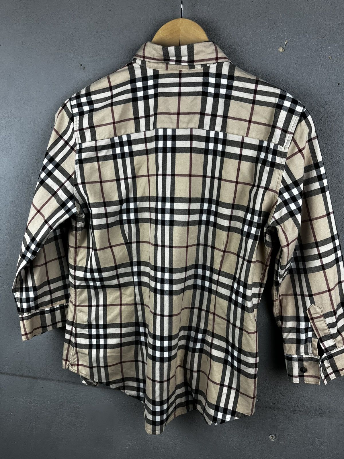 Burberry Burberry button shirt Size L / US 10 / IT 46 - 12 Thumbnail