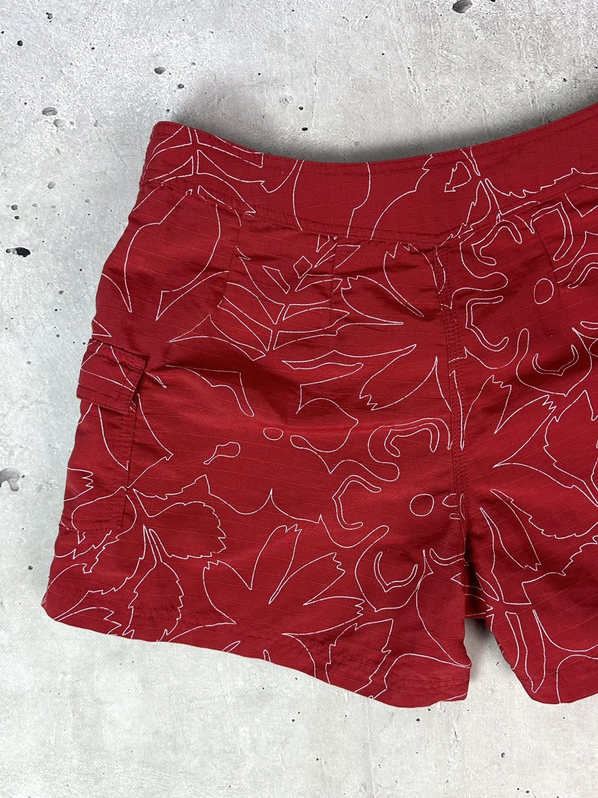 Stussy Vintage Stussy Red Nylon Floral Logo Pockets Shorts Size US 32 / EU 48 - 7 Thumbnail