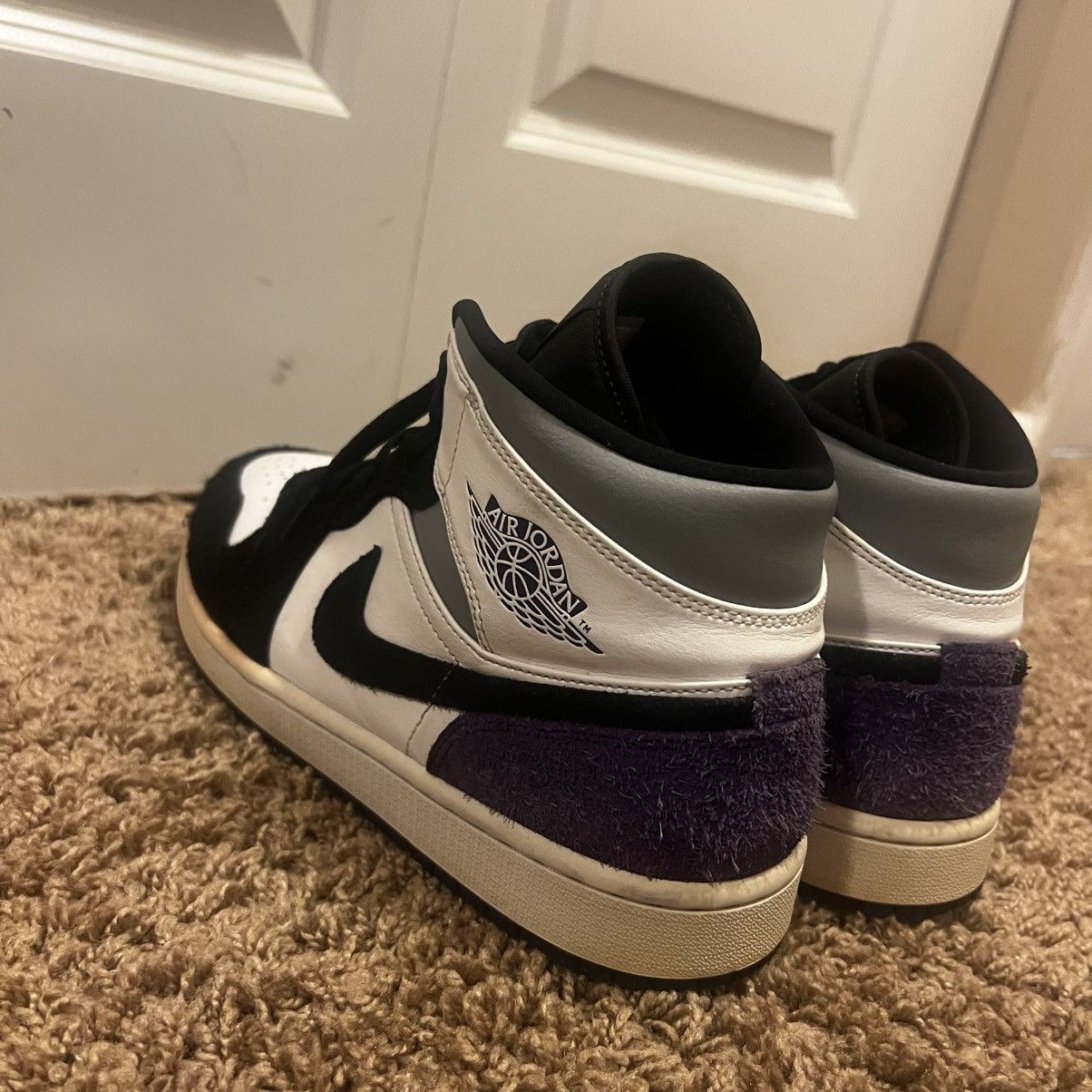 Jordan Brand Air Jordan 1 Mid SE “Varsity Purple” Size US 10 / EU 43 - 9 Thumbnail