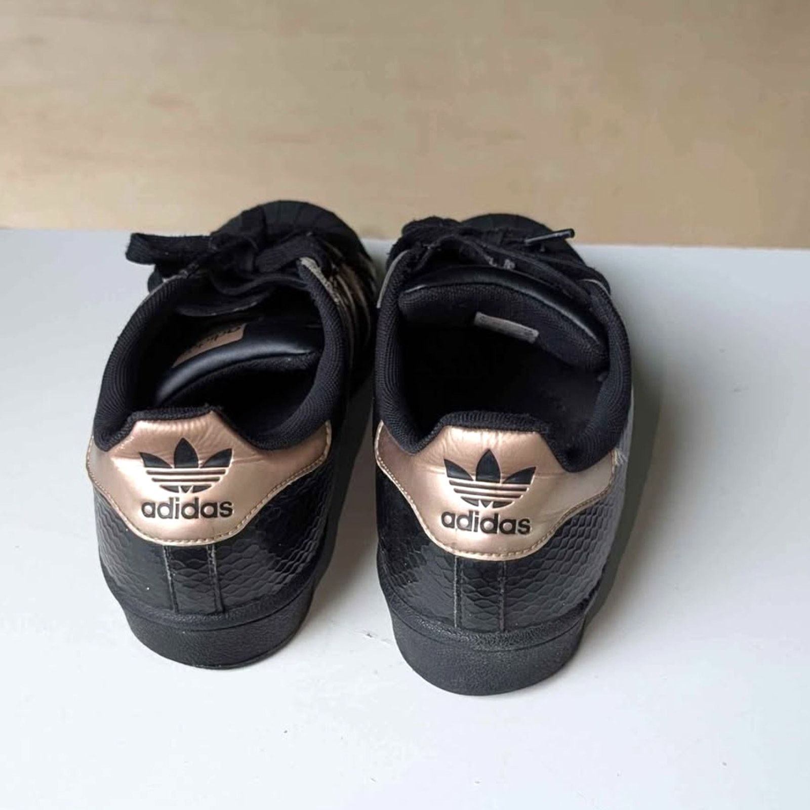 Adidas Adidas Superstar Black and Rose Gold Women's Size 10 Size US 10 / IT 40 - 4 Thumbnail