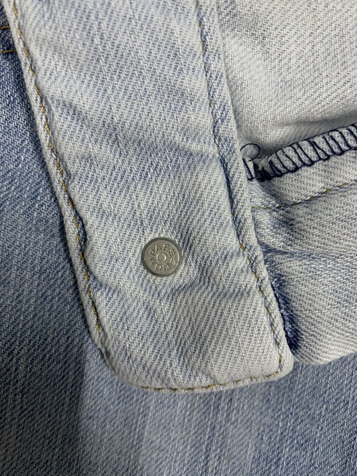 Hanes Vintage 80s Hanes North Carolina Distressed Jeans Size US 33 - 5 Thumbnail