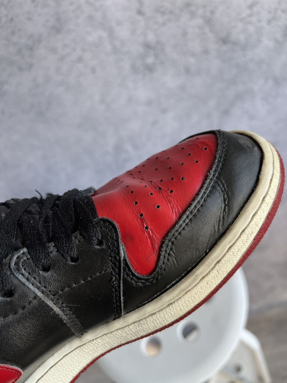 Nike Vintage Nike Air Jordan 1 High Top Sneakers Black and Red Size US 7 / EU 40 - 23 Thumbnail