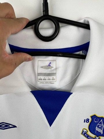 Umbro Everton Umbro football vintage t-shirts size L Size US L / EU 52-54 / 3 - 4 Thumbnail