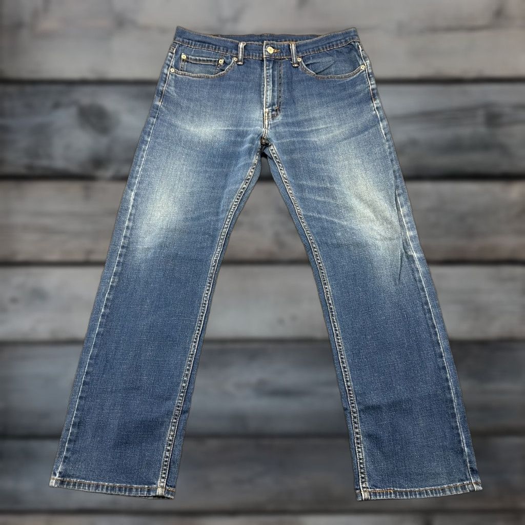 Levi's Levi's 505 Jeans Regular Fit Light Blue Medium Wash Cotton Stretch 34x30 Men’s Denim Straight Belt Loops 90s Vintage? Size US 34 / EU 50 - 1 Thumbnail