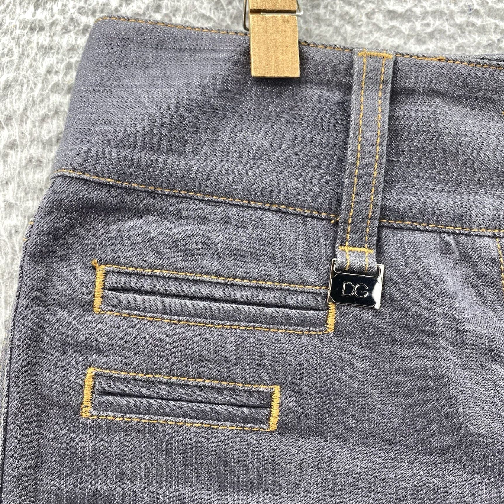 Dolce & Gabbana Dolce&Gabbana Jeans Womens 32X32 Gray Low Rise Slim Stretch 32X32 DG Jeans Womens Dolce&Gabbana 32 Gray Low Rise Slim Stretch Jeans Size 24" / US 00 / IT 34 - 4 Thumbnail