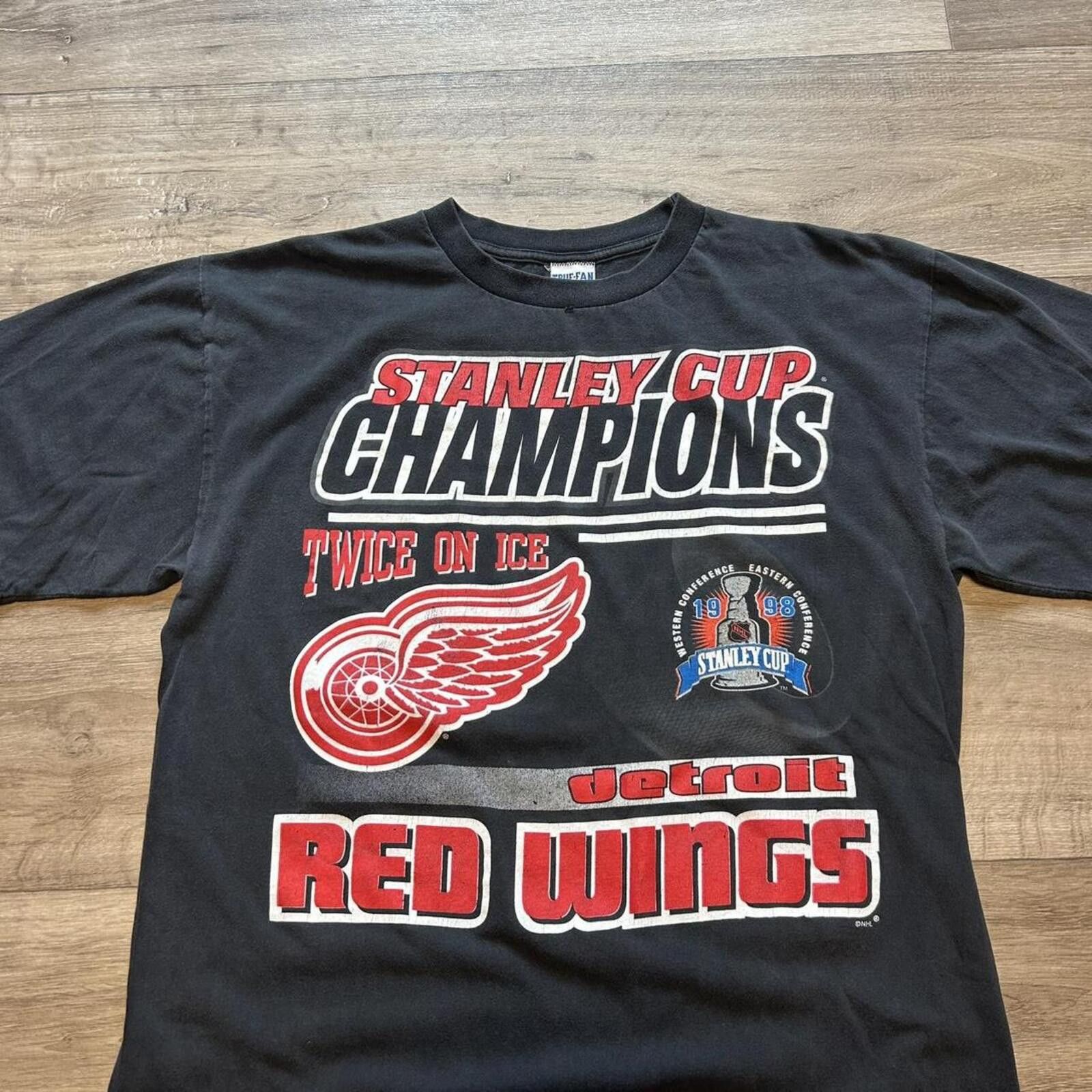 NHL Vintage 90s Detroit Red Wings Champions NHL Hockey t shirt L Size US L / EU 52-54 / 3 - 2 Thumbnail