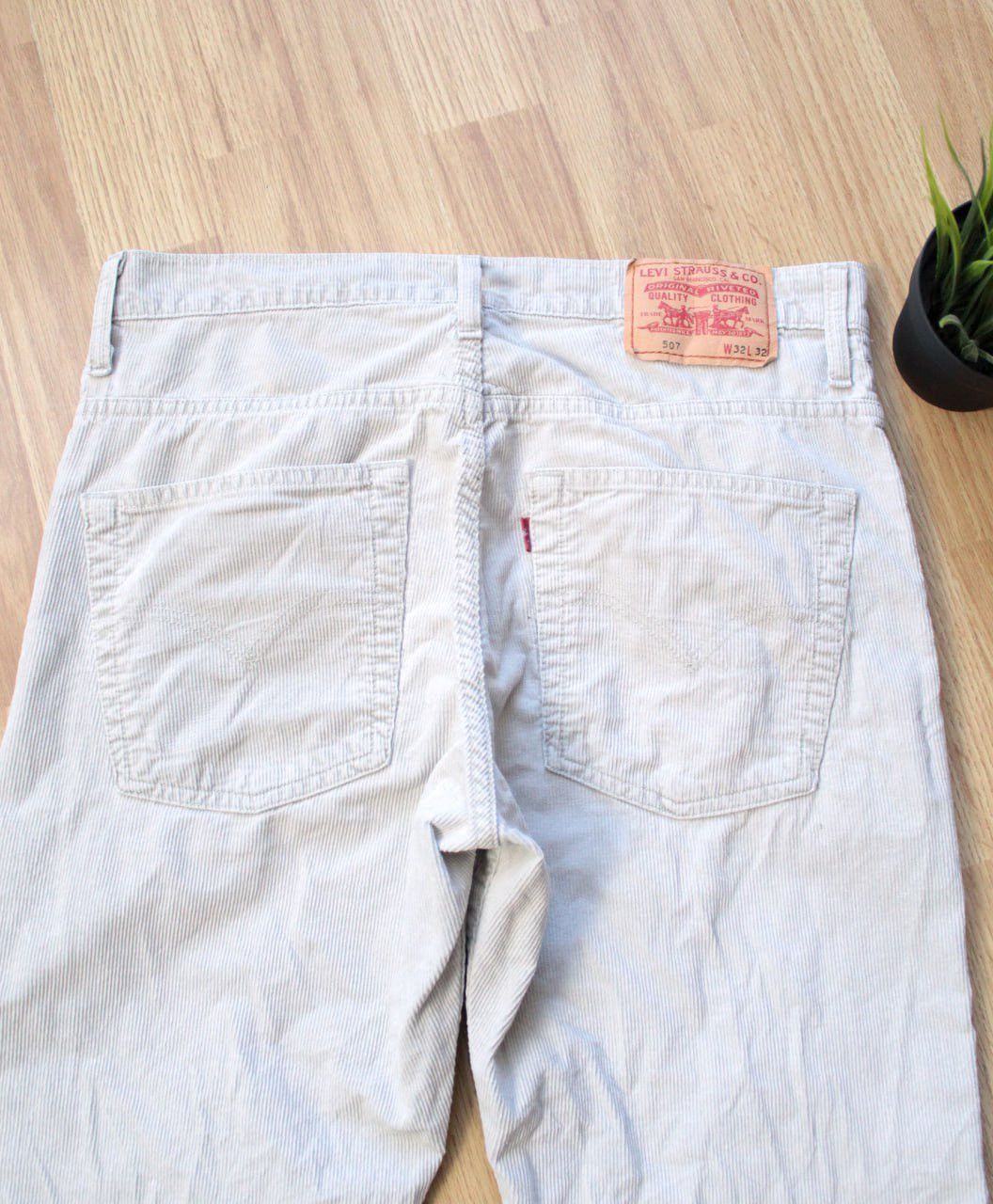 Levi's 🔥 Y2K Vintage Levi’s 507 Cream Bootcut Corduroy Pants 32x32 Size US 32 / EU 48 - 2 Thumbnail