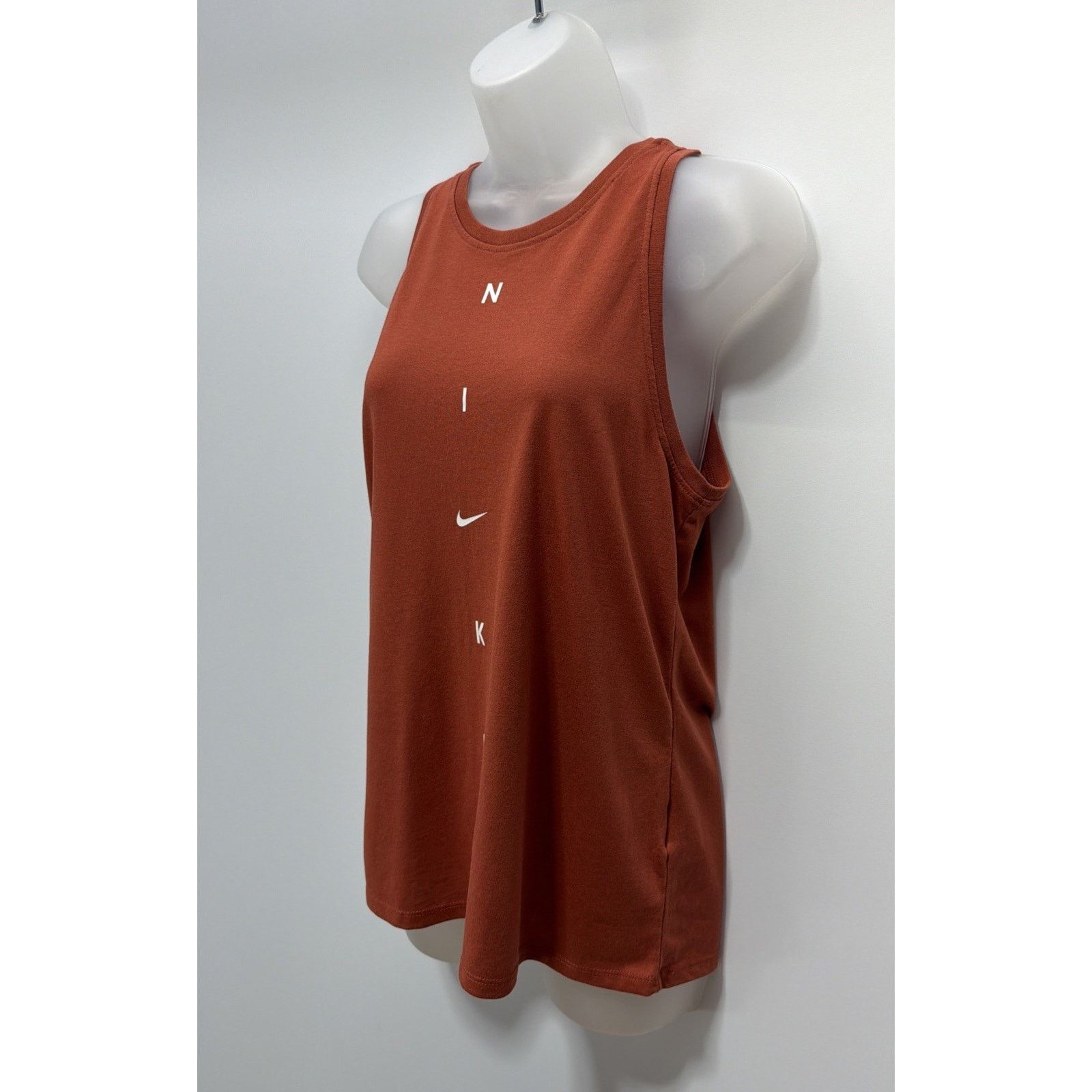 Nike The Nike Tee Dri Fit Womens Small Red Sleeveless Tank Top Size S / US 4 / IT 40 - 2 Thumbnail
