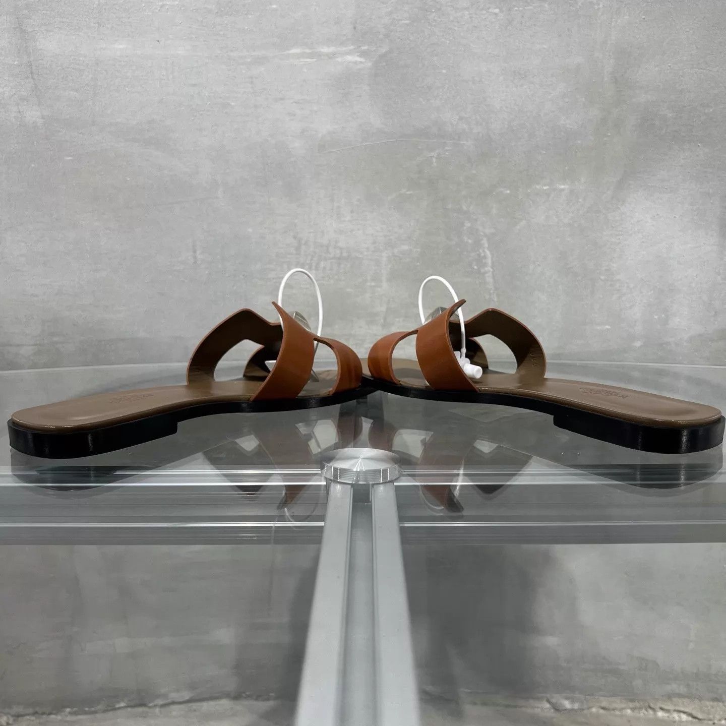 Hermes Hermes Oran Brown Slipper EUR 38 Size US 7.5 / IT 37.5 - 5 Thumbnail