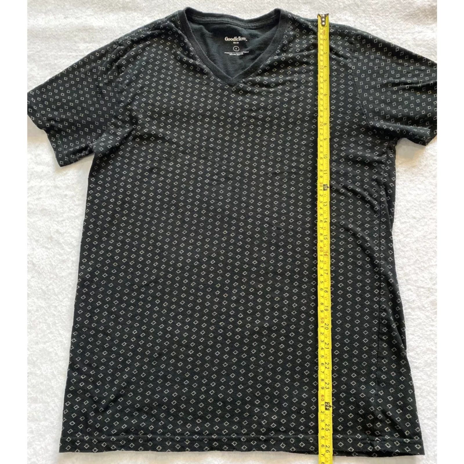 CO Goodfellow & Co T-Shirt Men Short Sleeve V-Neck S Black Regular Fit – 60% Cotton 40% Polyester Size US S / EU 44-46 / 1 - 5 Thumbnail