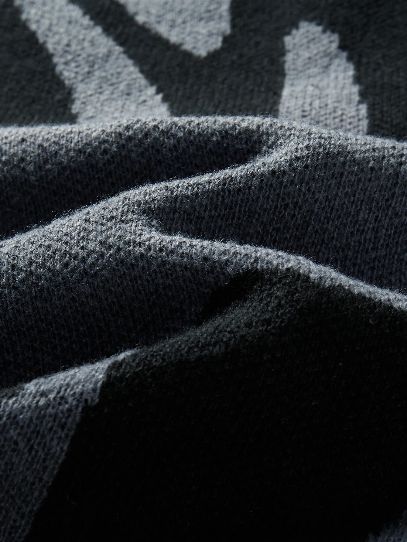 Vintage Irregular Jacquard Pattern Pullover Sweater Size US L / EU 52-54 / 3 - 6 Thumbnail